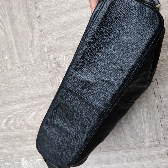 (T2)Kooba Leather Shoulder Bag - Picture 6 of 10